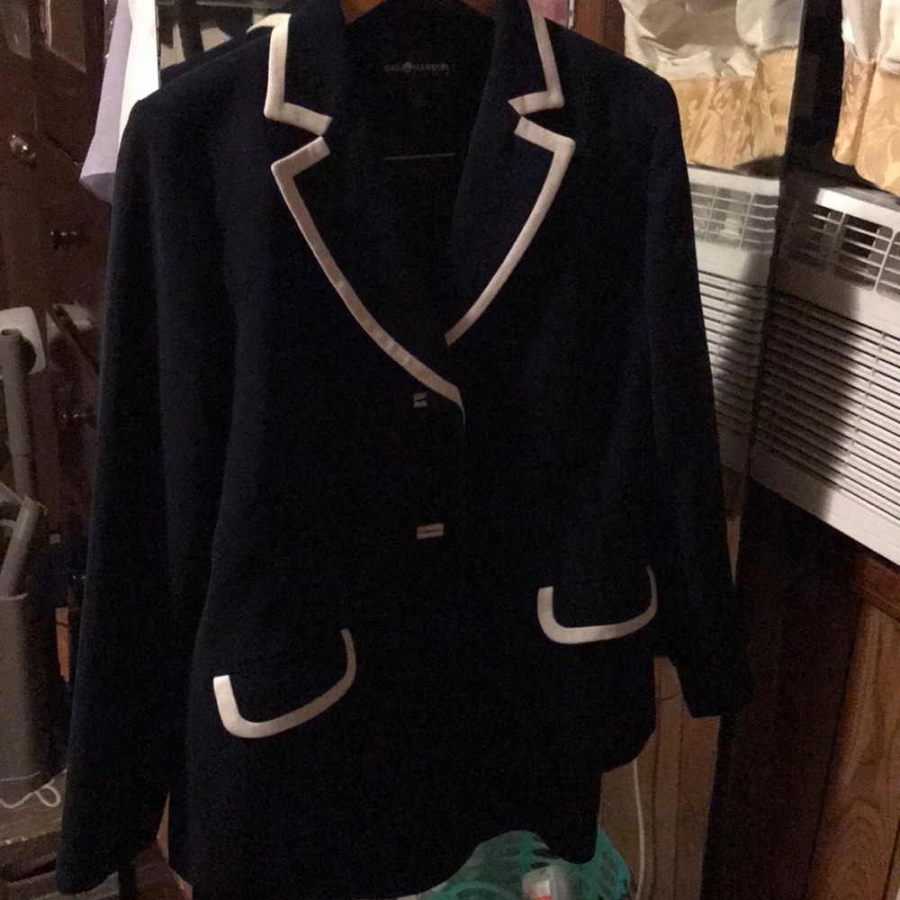 Two piece dress suit